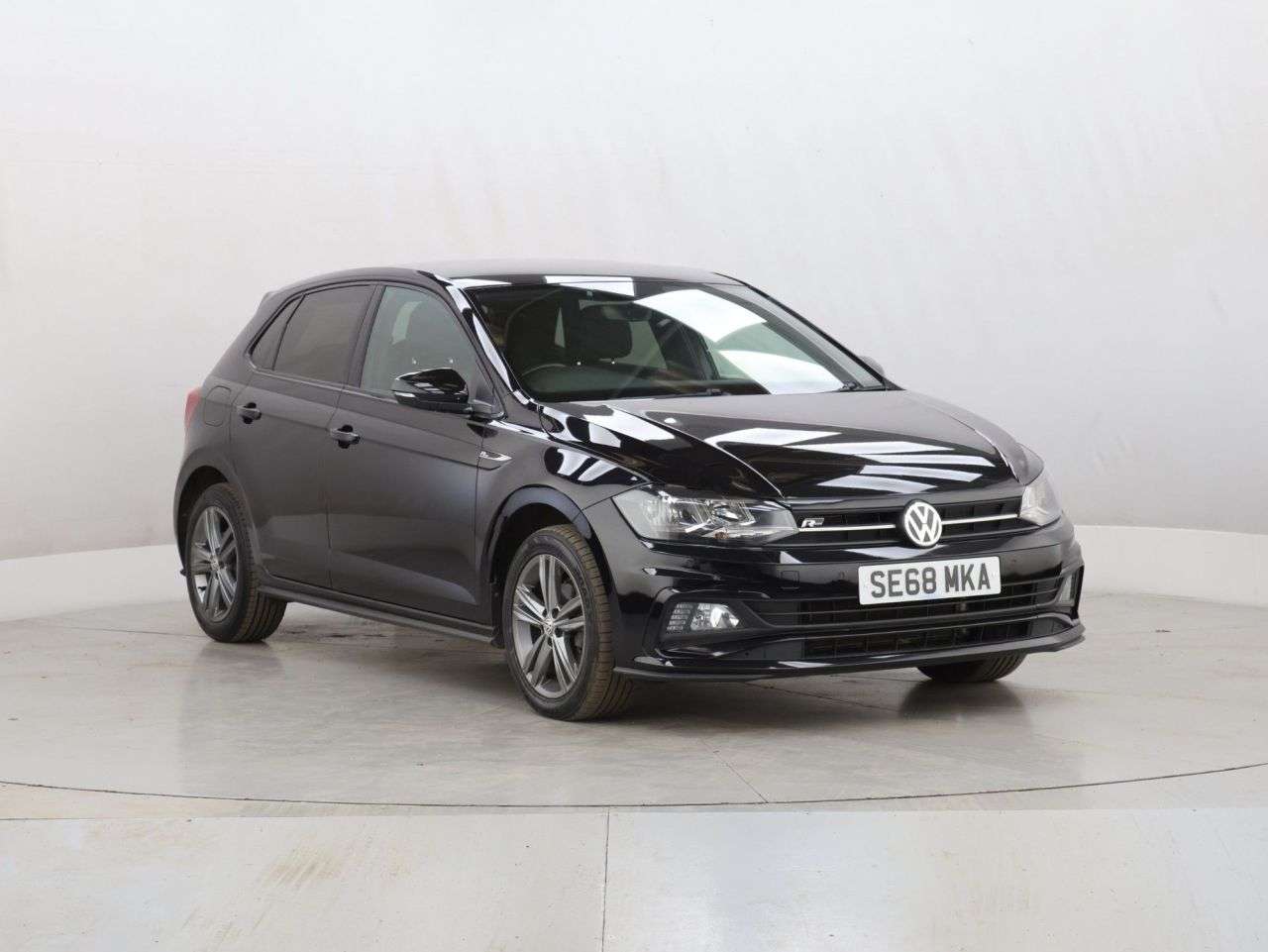 A 2019 VOLKSWAGEN POLO 1.0 TSI GPF R-Line Hatchback 5dr Petrol Manual Euro 6 (s/s) (95 ps) A 2019 VOLKSWAGEN POLO 1.0 TSI GPF R-Line Hatchback 5dr Petrol Manual Euro 6 (s/s) (95 ps)