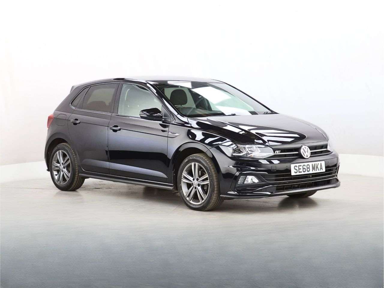 A 2019 VOLKSWAGEN POLO 1.0 TSI GPF R-Line Hatchback 5dr Petrol Manual Euro 6 (s/s) (95 ps) A 2019 VOLKSWAGEN POLO 1.0 TSI GPF R-Line Hatchback 5dr Petrol Manual Euro 6 (s/s) (95 ps)