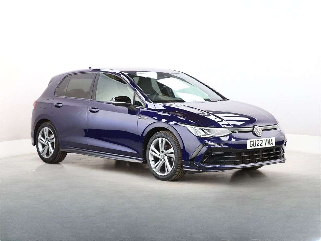 A 2022 VOLKSWAGEN GOLF 1.5 eTSI MHEV R-Line Hatchback 5dr Petrol Hybrid DSG Euro 6 (s/s) (150 ps) A 2022 VOLKSWAGEN GOLF 1.5 eTSI MHEV R-Line Hatchback 5dr Petrol Hybrid DSG Euro 6 (s/s) (150 ps)
