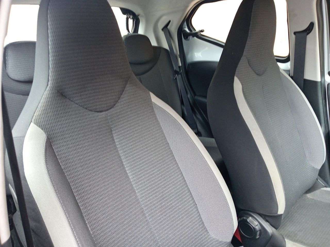 2021 TOYOTA AYGO 2021 TOYOTA AYGO
