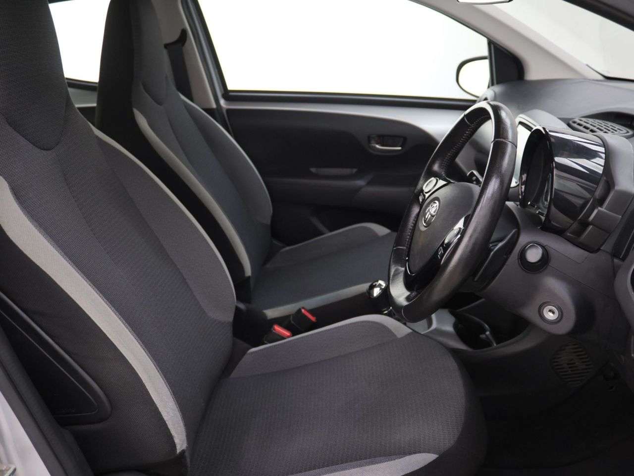 2021 TOYOTA AYGO 2021 TOYOTA AYGO