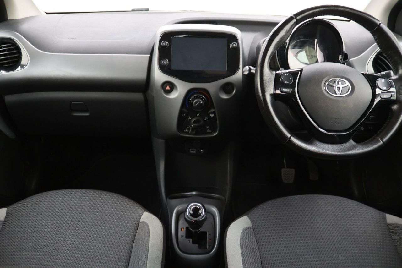 2021 TOYOTA AYGO 2021 TOYOTA AYGO