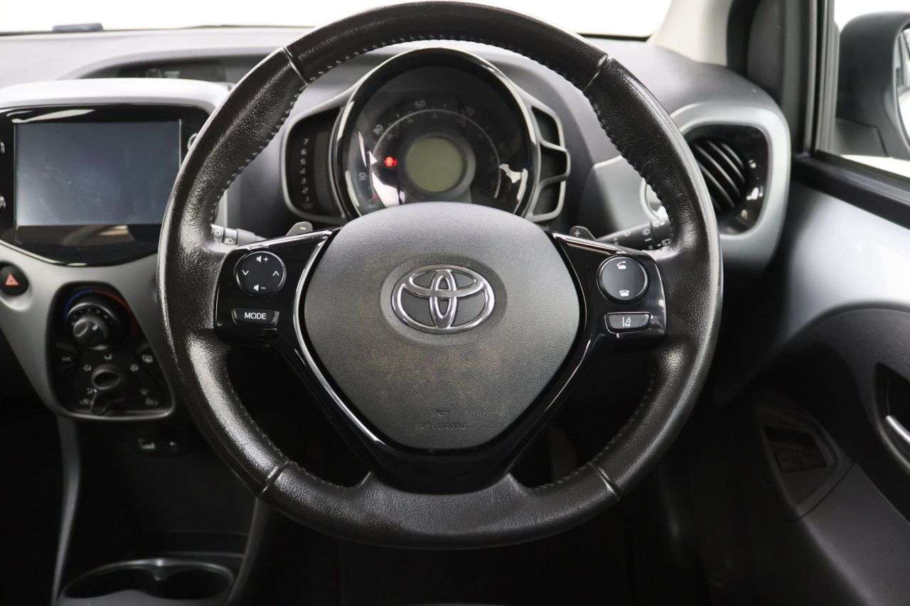 2021 TOYOTA AYGO 2021 TOYOTA AYGO