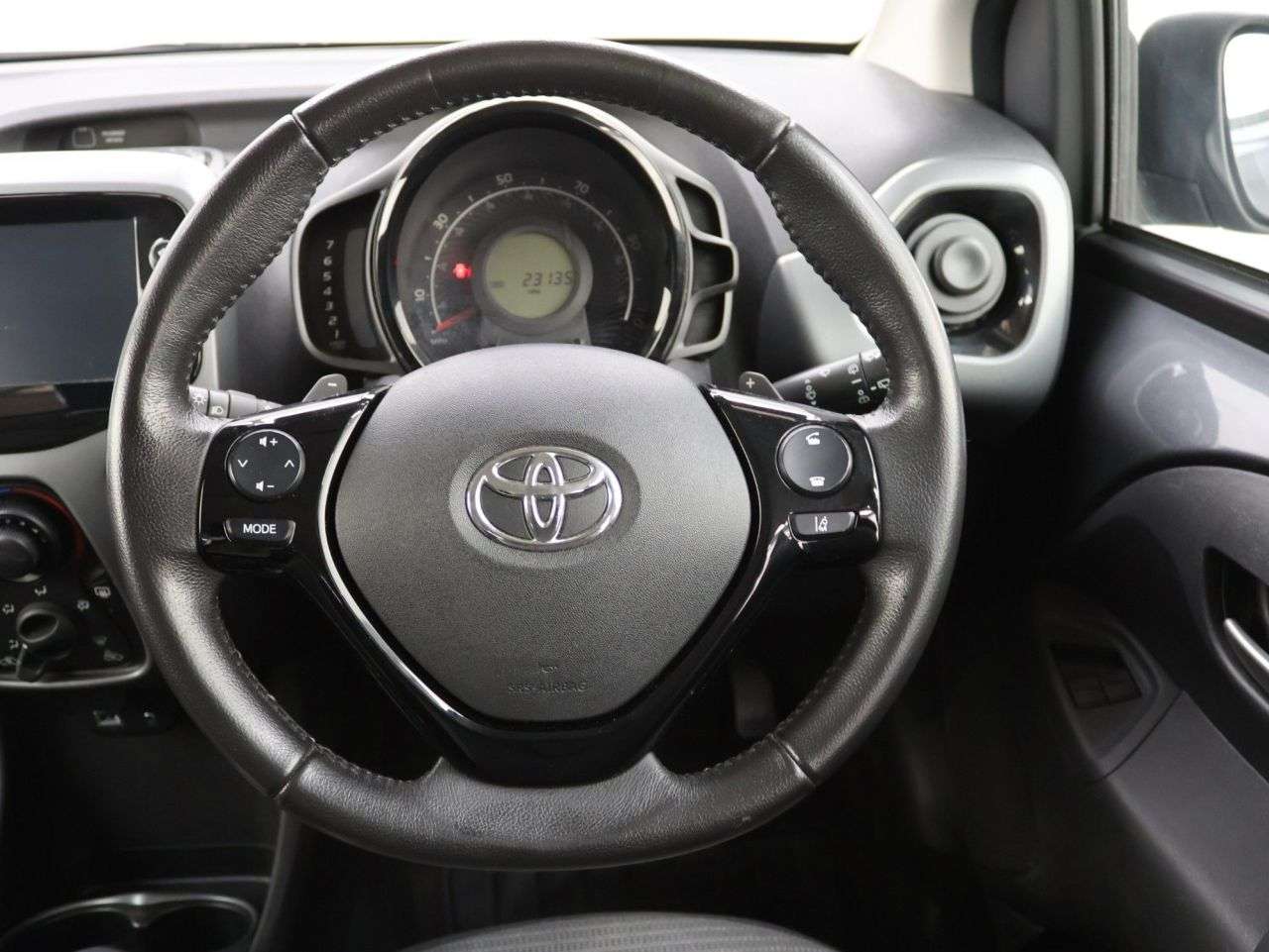 2021 TOYOTA AYGO 2021 TOYOTA AYGO