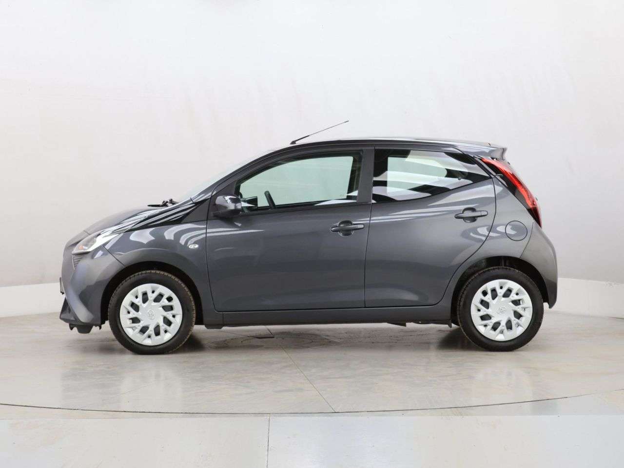 2021 TOYOTA AYGO 2021 TOYOTA AYGO