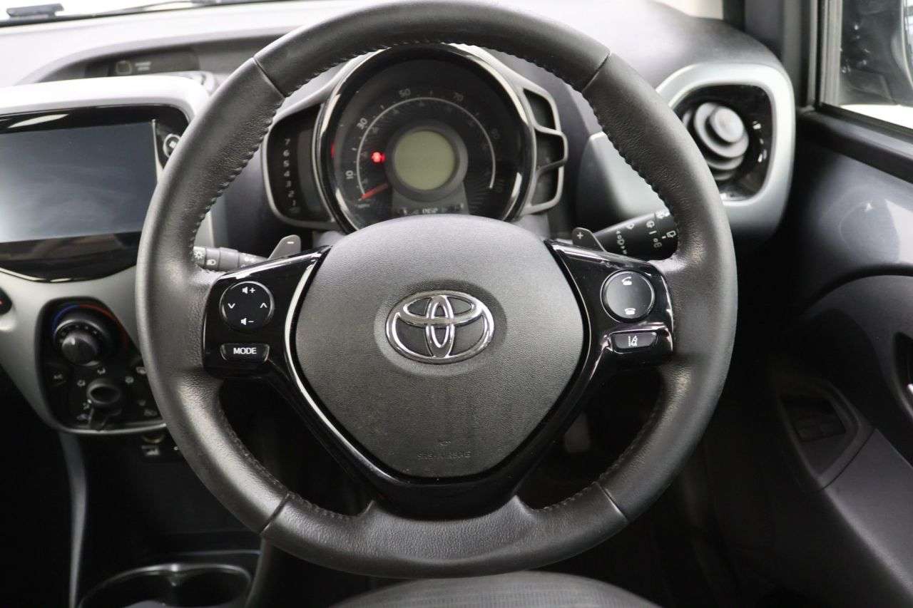 2021 TOYOTA AYGO 2021 TOYOTA AYGO