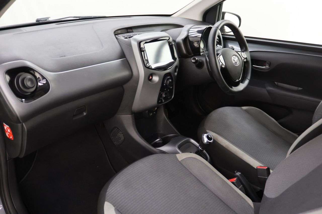 2021 TOYOTA AYGO 2021 TOYOTA AYGO