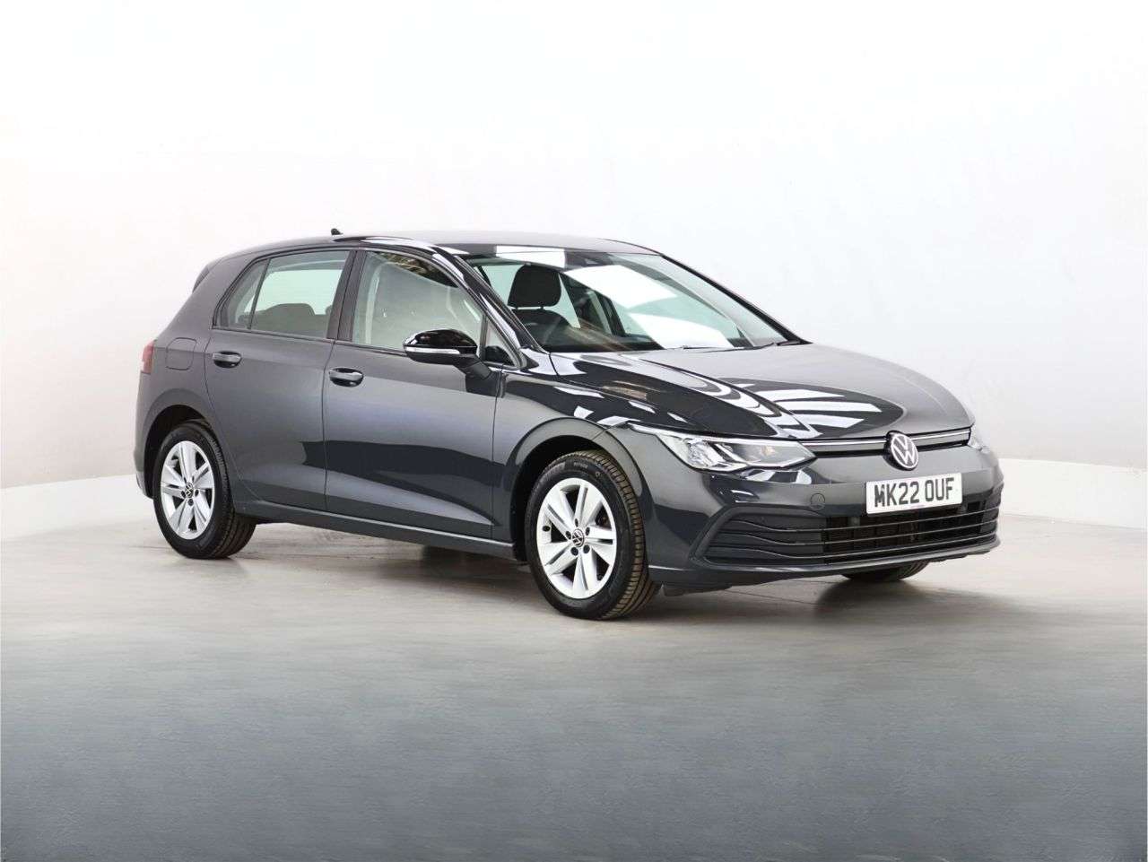 A 2022 VOLKSWAGEN GOLF 1.5 eTSI MHEV Life Hatchback 5dr Petrol Hybrid DSG Euro 6 (s/s) (150 ps) A 2022 VOLKSWAGEN GOLF 1.5 eTSI MHEV Life Hatchback 5dr Petrol Hybrid DSG Euro 6 (s/s) (150 ps)