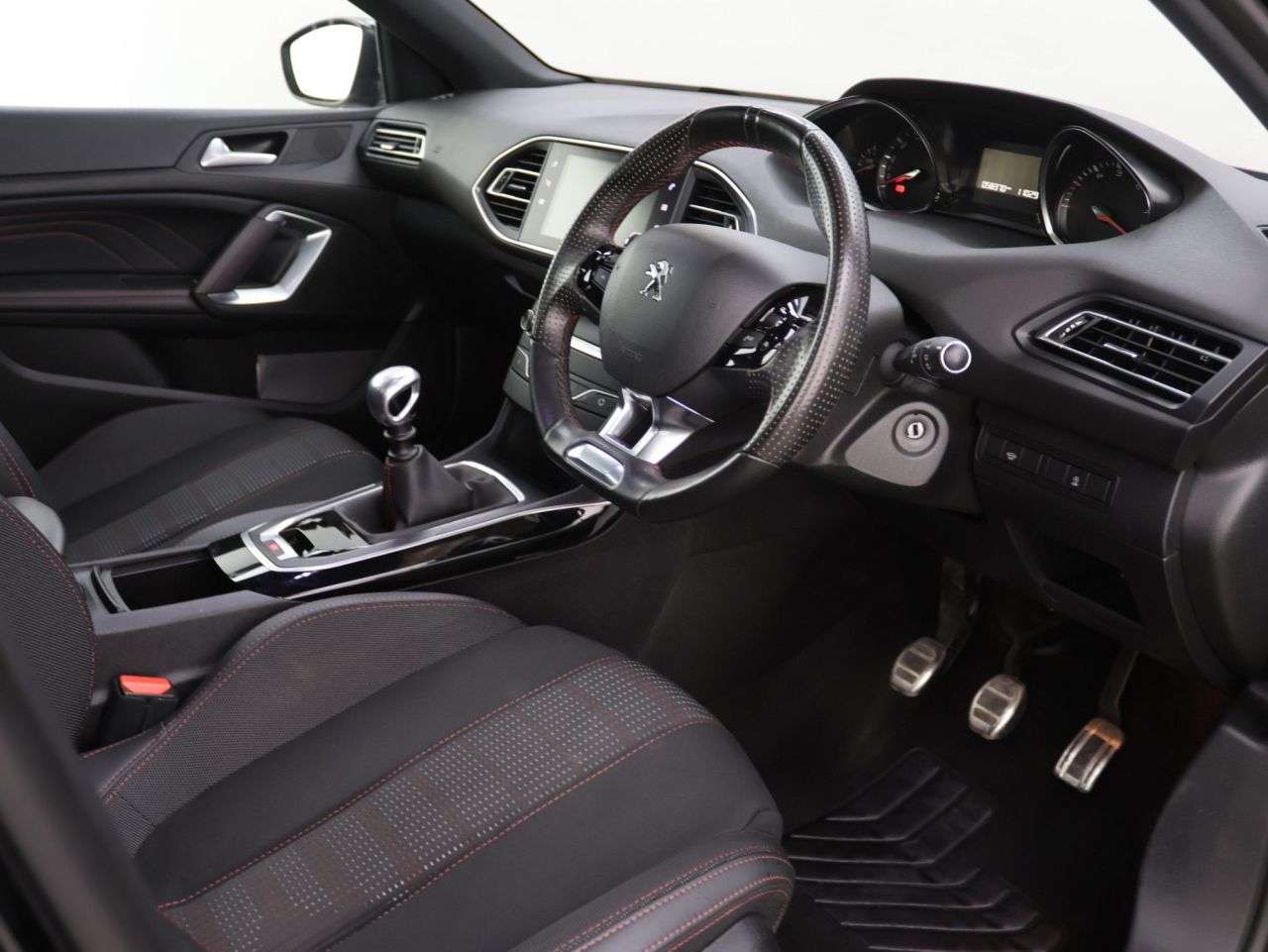 2018 PEUGEOT 308 2018 PEUGEOT 308