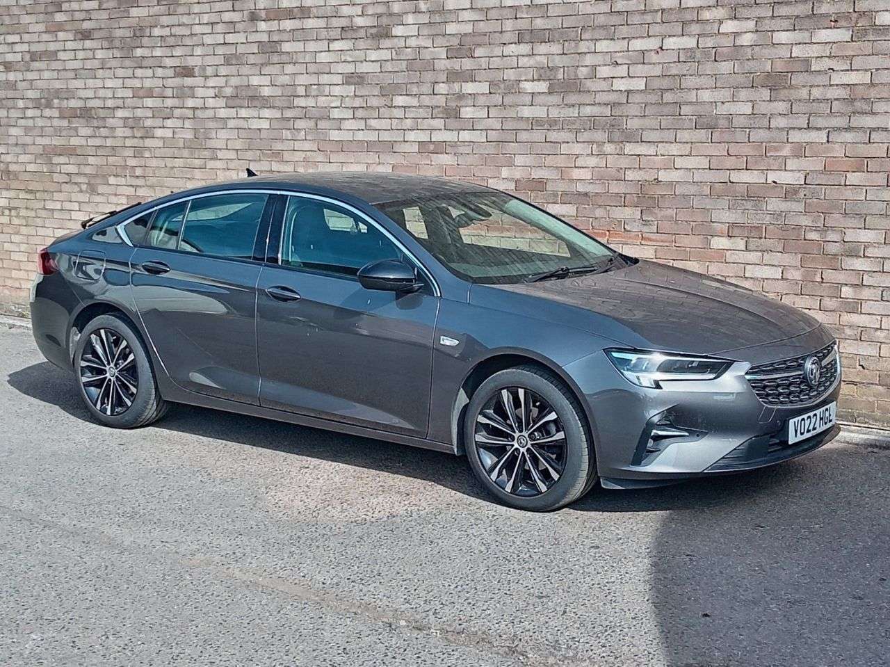 A 2022 VAUXHALL INSIGNIA 1.5 Turbo D Design Grand Sport 5dr Diesel Manual Euro 6 (s/s) (122 ps) A 2022 VAUXHALL INSIGNIA 1.5 Turbo D Design Grand Sport 5dr Diesel Manual Euro 6 (s/s) (122 ps)