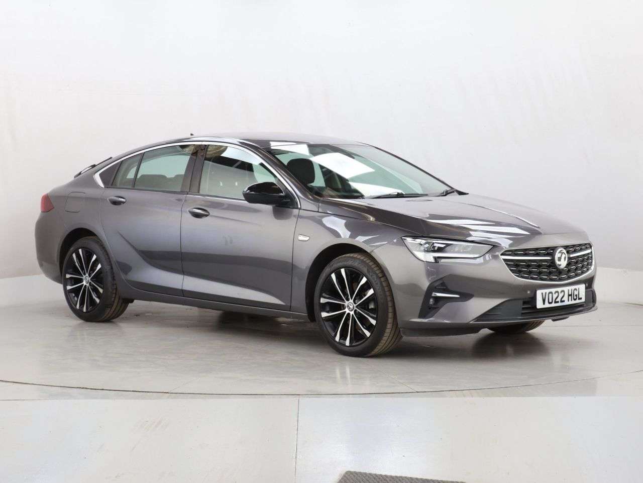 A 2022 VAUXHALL INSIGNIA 1.5 Turbo D Design Grand Sport 5dr Diesel Manual Euro 6 (s/s) (122 ps) A 2022 VAUXHALL INSIGNIA 1.5 Turbo D Design Grand Sport 5dr Diesel Manual Euro 6 (s/s) (122 ps)