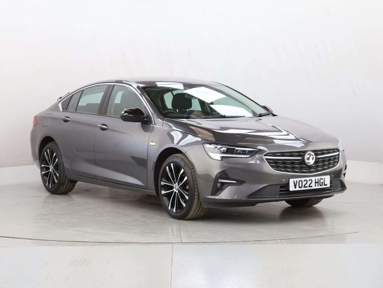 A 2022 VAUXHALL INSIGNIA 1.5 Turbo D Design Grand Sport 5dr Diesel Manual Euro 6 (s/s) (122 ps) A 2022 VAUXHALL INSIGNIA 1.5 Turbo D Design Grand Sport 5dr Diesel Manual Euro 6 (s/s) (122 ps)