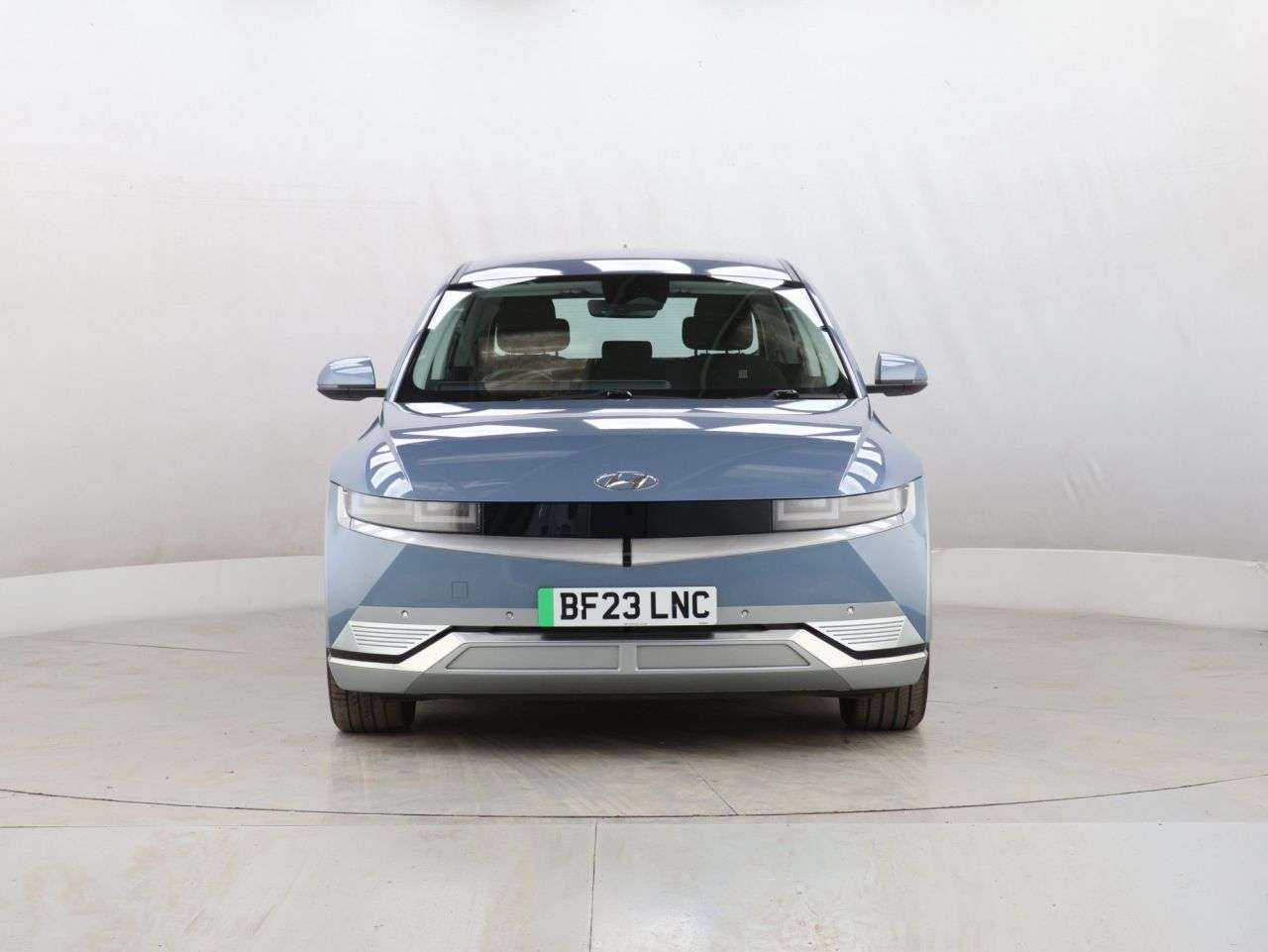 A 2023 HYUNDAI IONIQ 5 77kWh Premium Hatchback 5dr Electric Auto (228 ps) A 2023 HYUNDAI IONIQ 5 77kWh Premium Hatchback 5dr Electric Auto (228 ps)