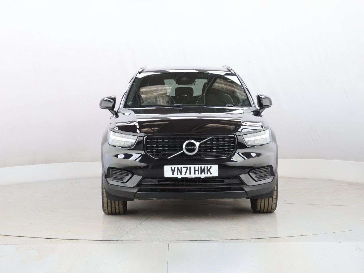 A 2022 VOLVO XC40 1.5h T4 Recharge 10.7kWh Plus SUV 5dr Petrol Plug-in Hybrid Auto Euro 6 (s/ A 2022 VOLVO XC40 1.5h T4 Recharge 10.7kWh Plus SUV 5dr Petrol Plug-in Hybrid Auto Euro 6 (s/