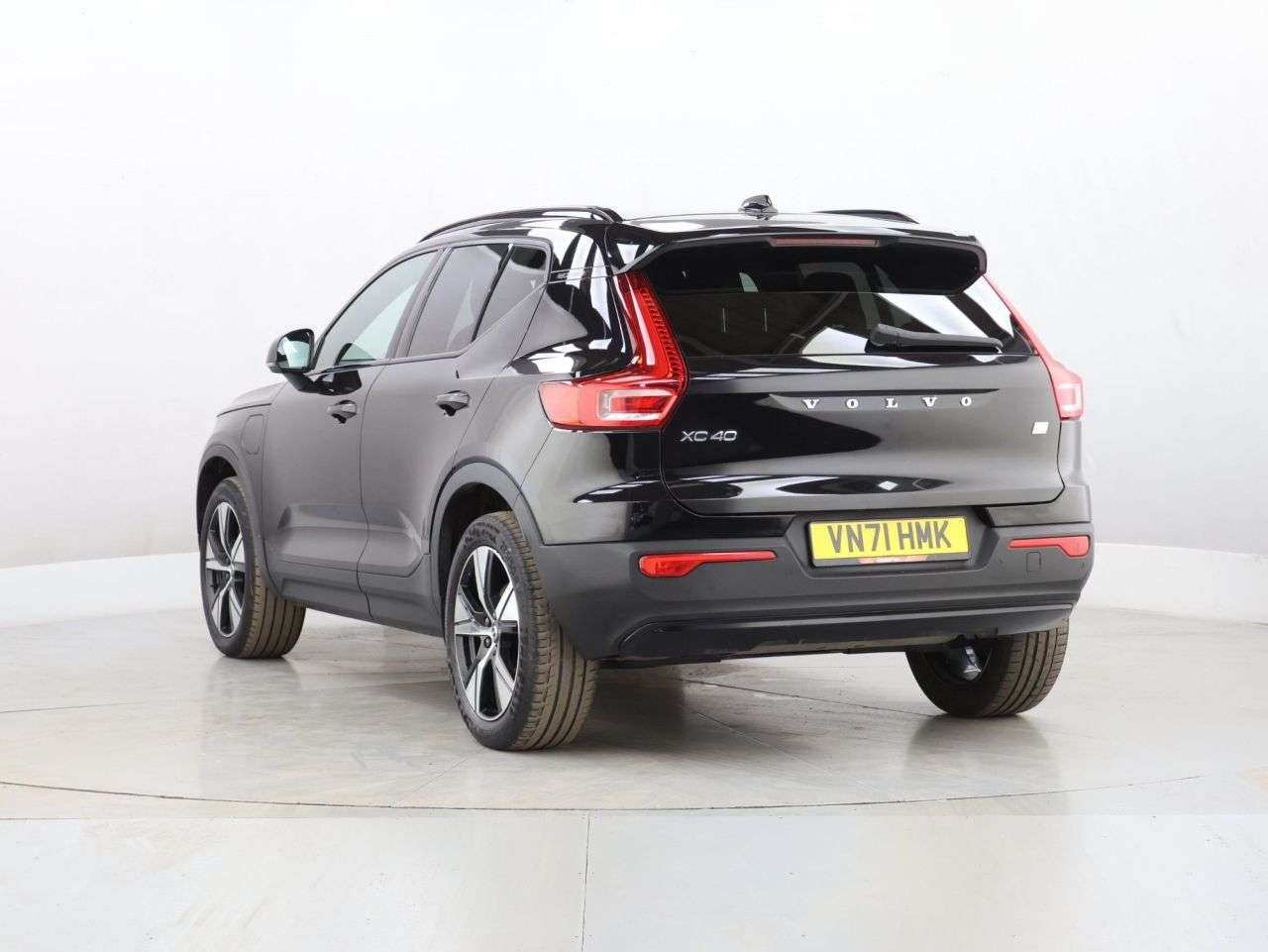 2022 VOLVO XC40 2022 VOLVO XC40