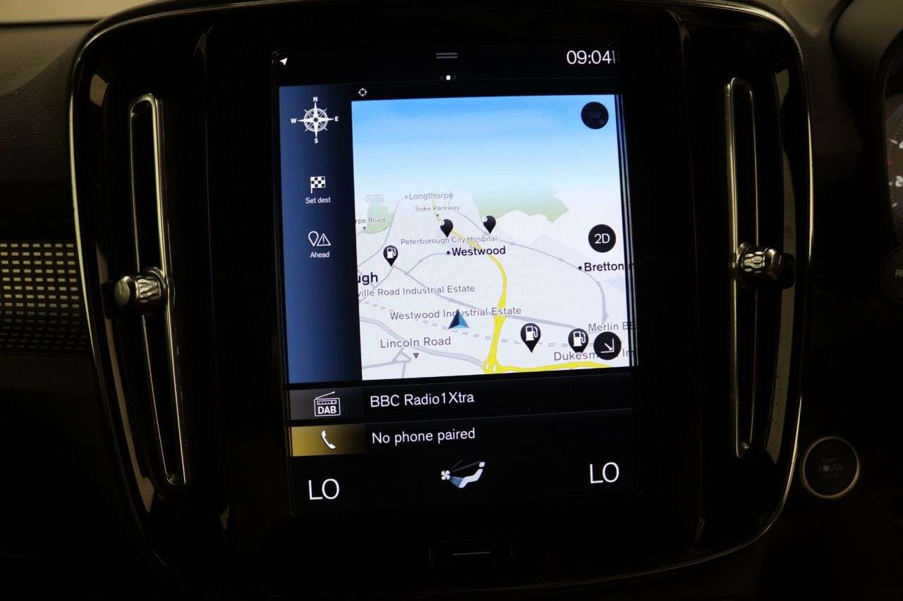 2022 VOLVO XC40 2022 VOLVO XC40