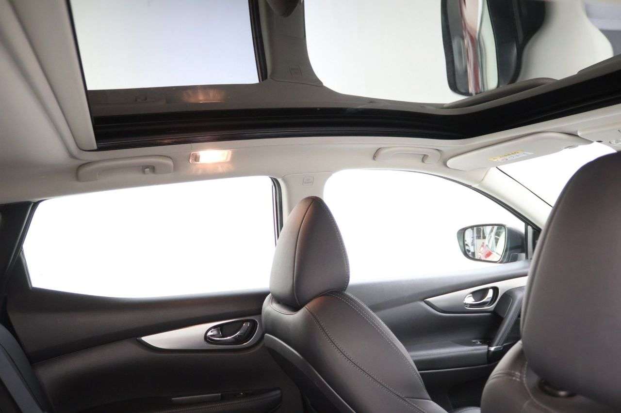A 2019 NISSAN QASHQAI 1.3 DIG-T Tekna SUV 5dr Petrol Manual Euro 6 (s/s) (140 ps) A 2019 NISSAN QASHQAI 1.3 DIG-T Tekna SUV 5dr Petrol Manual Euro 6 (s/s) (140 ps)