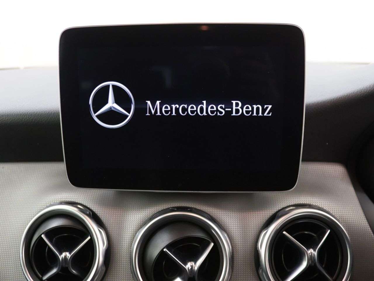 2019 MERCEDES-BENZ GLA CLASS 2019 MERCEDES-BENZ GLA CLASS