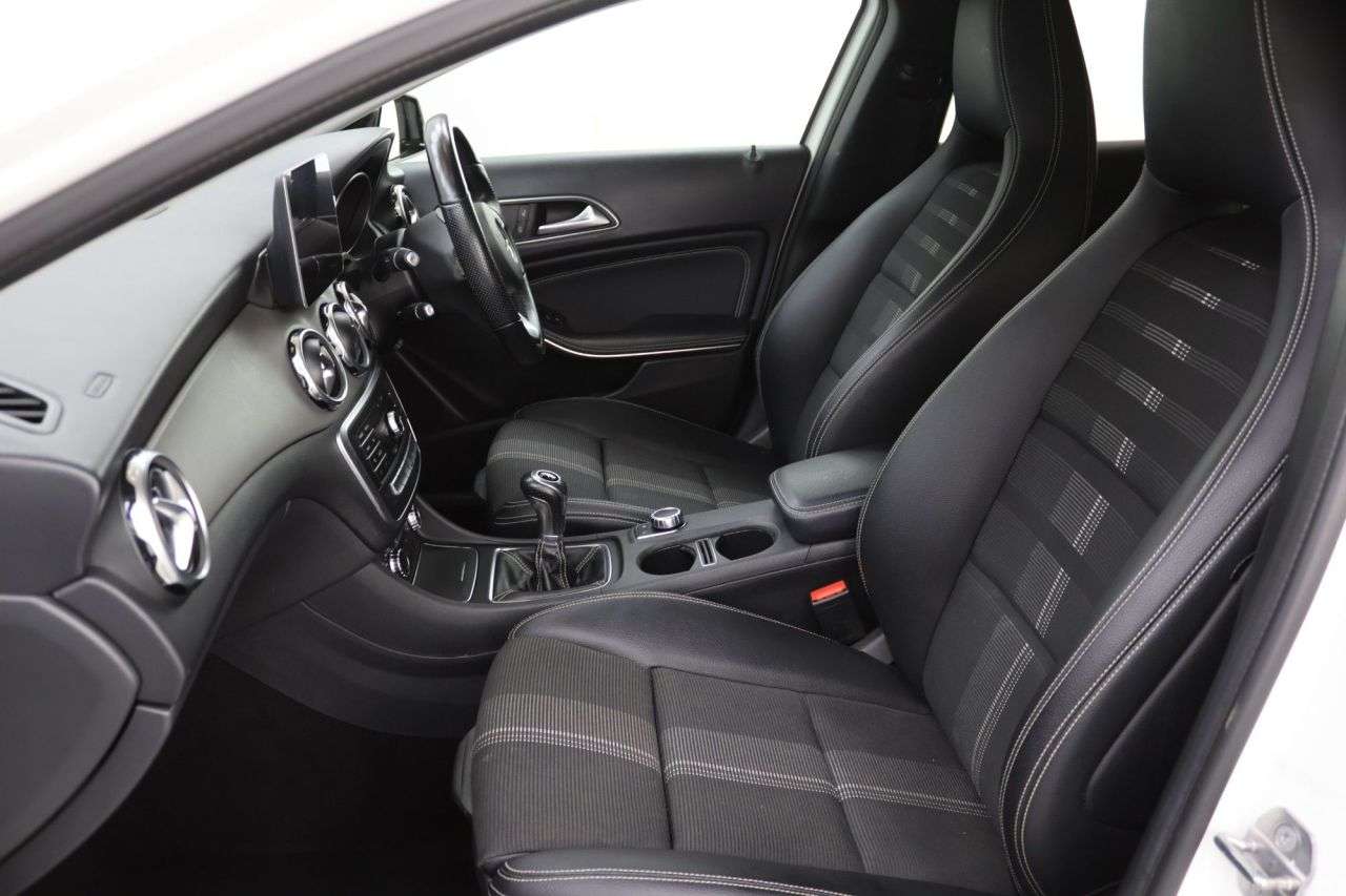 2019 MERCEDES-BENZ GLA CLASS 2019 MERCEDES-BENZ GLA CLASS