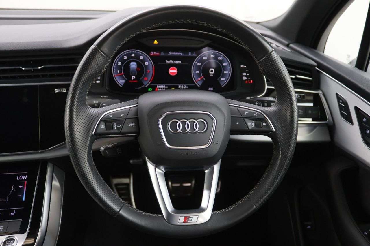 2021 AUDI Q7 2021 AUDI Q7