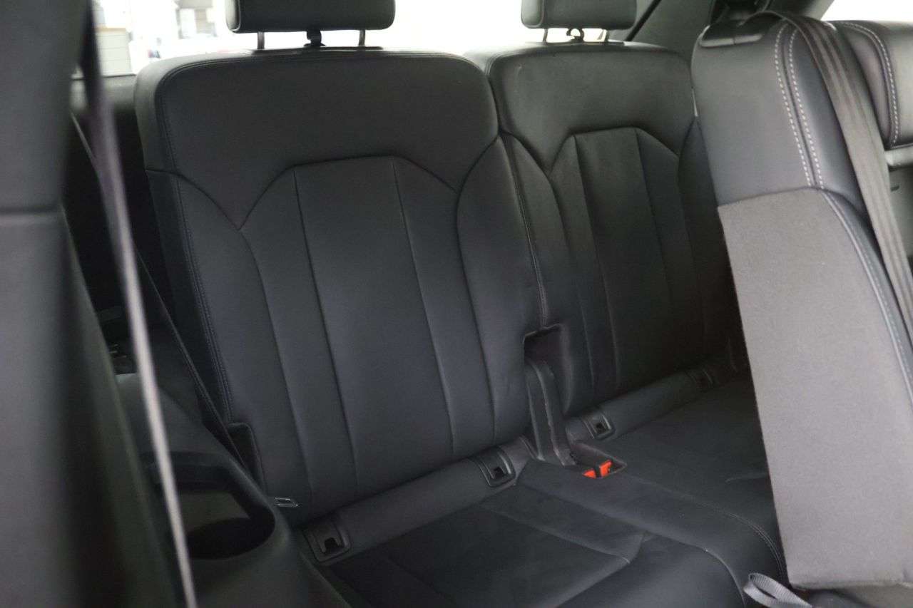2021 AUDI Q7 2021 AUDI Q7