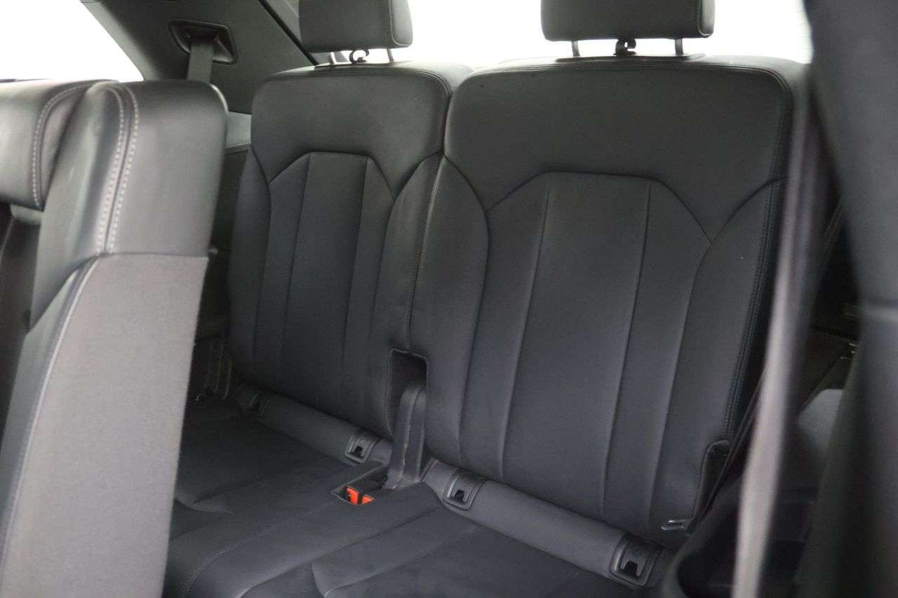 2021 AUDI Q7 2021 AUDI Q7