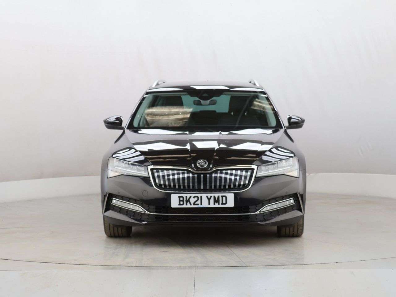 A 2021 SKODA SUPERB 1.4 TSI iV 13kWh SE Technology Estate 5dr Petrol Plug-in Hybrid DSG Euro 6 A 2021 SKODA SUPERB 1.4 TSI iV 13kWh SE Technology Estate 5dr Petrol Plug-in Hybrid DSG Euro 6