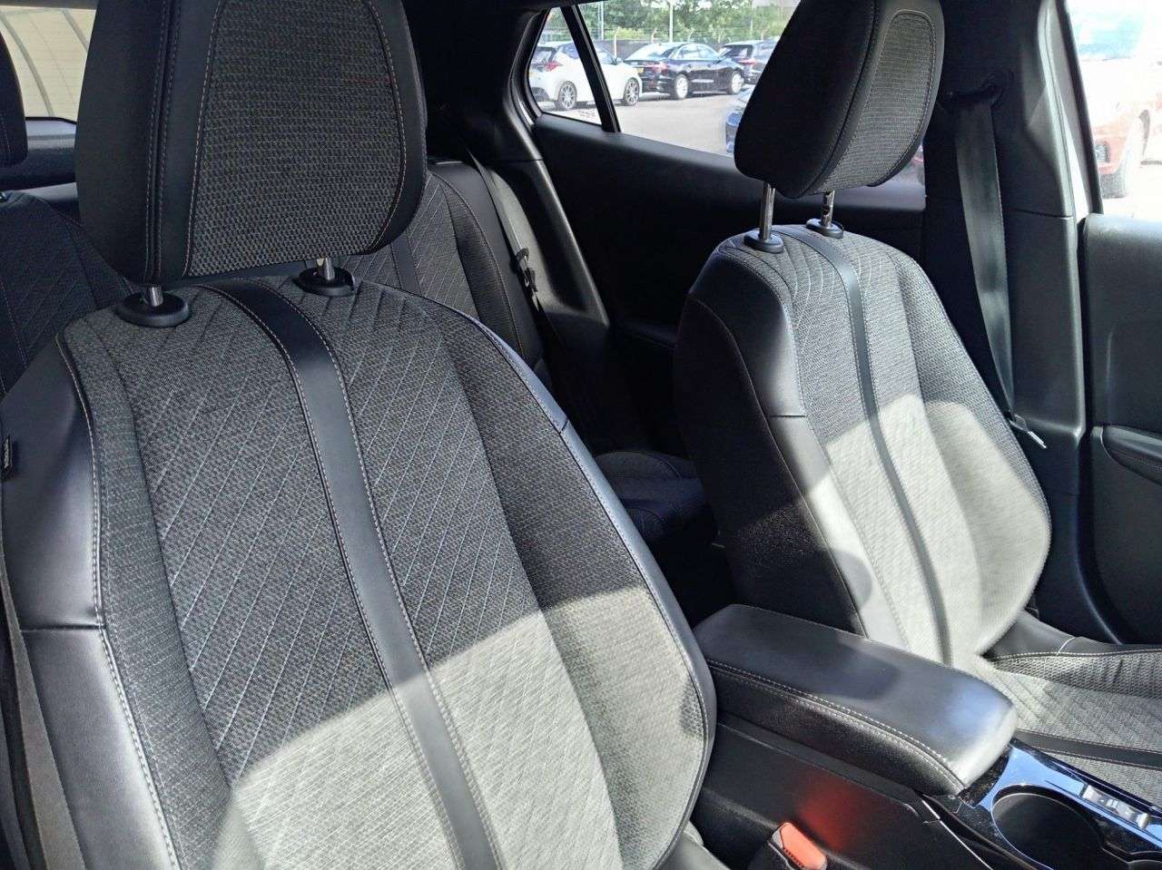 2023 PEUGEOT 2008 2023 PEUGEOT 2008