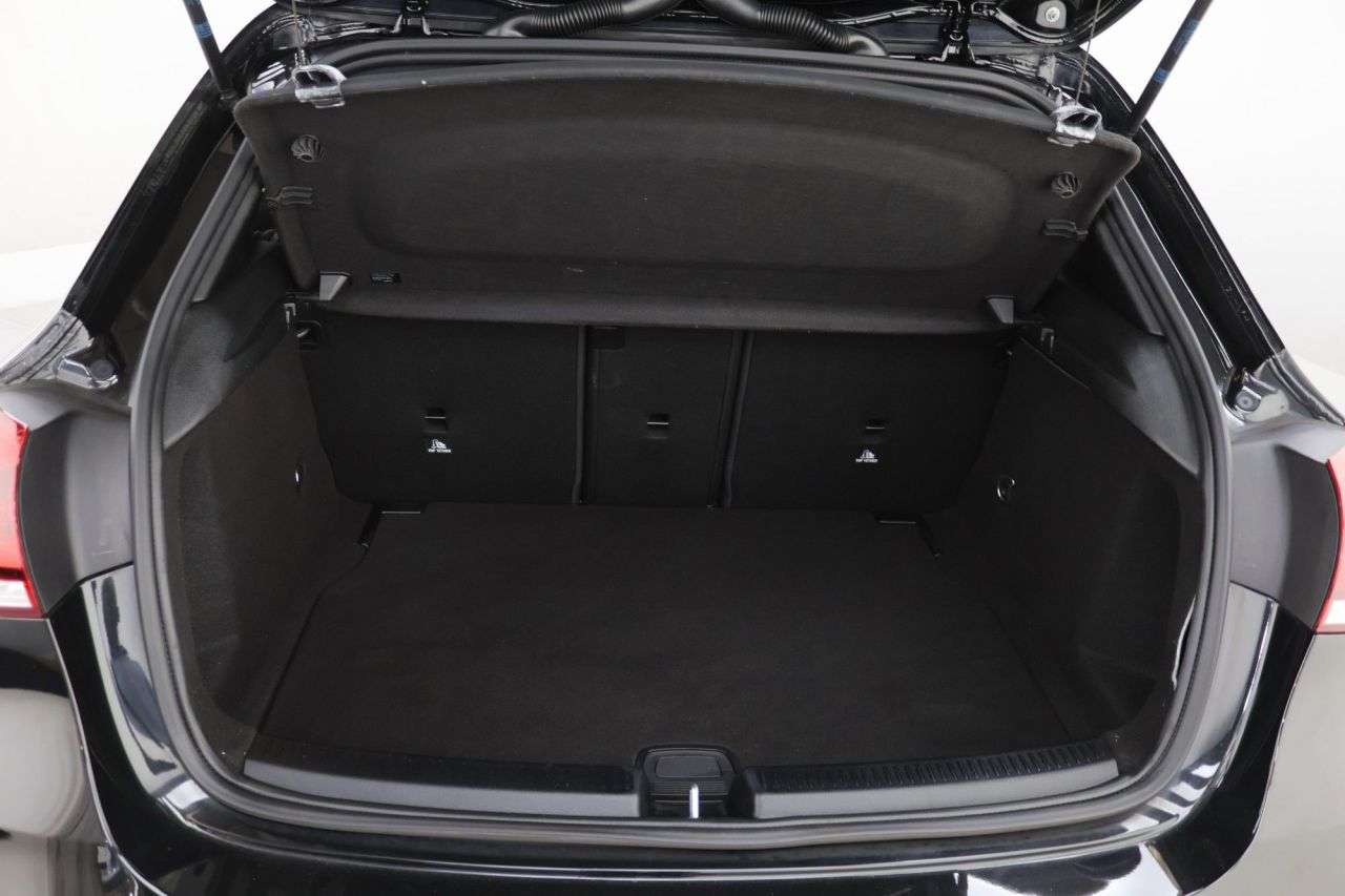 2021 MERCEDES-BENZ A CLASS 2021 MERCEDES-BENZ A CLASS