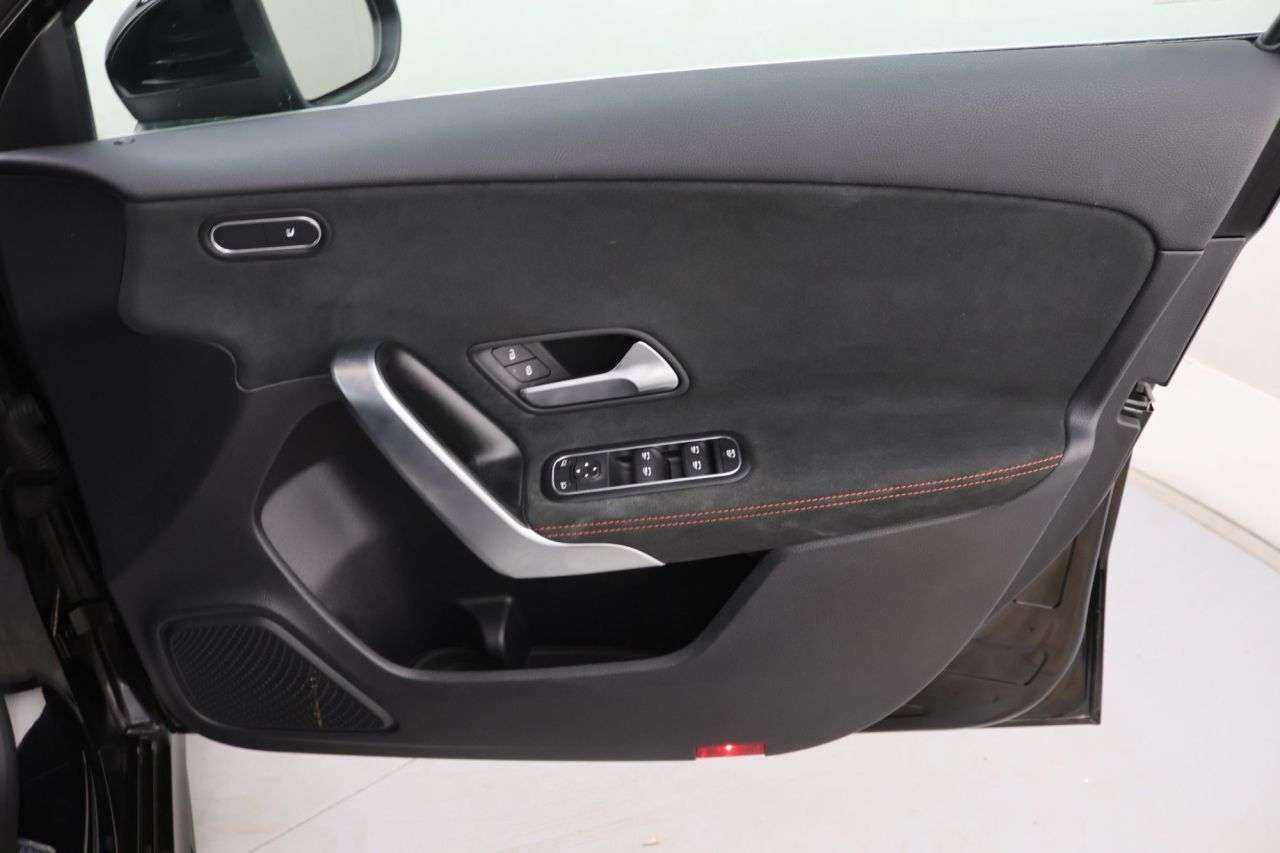 2021 MERCEDES-BENZ A CLASS 2021 MERCEDES-BENZ A CLASS