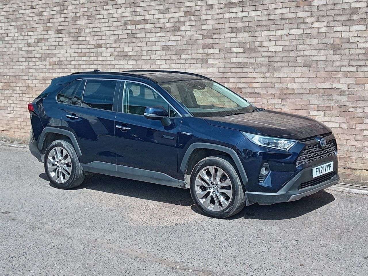 A 2021 TOYOTA RAV4 2.5 VVT-h GPF Excel SUV 5dr Petrol Hybrid CVT Euro 6 (s/s) (218 ps) A 2021 TOYOTA RAV4 2.5 VVT-h GPF Excel SUV 5dr Petrol Hybrid CVT Euro 6 (s/s) (218 ps)