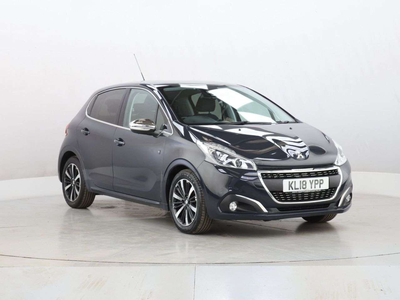 A 2018 PEUGEOT 208 1.5 BlueHDi Tech Edition Hatchback 5dr Diesel Manual Euro 6 (s/s) (100 ps) A 2018 PEUGEOT 208 1.5 BlueHDi Tech Edition Hatchback 5dr Diesel Manual Euro 6 (s/s) (100 ps)