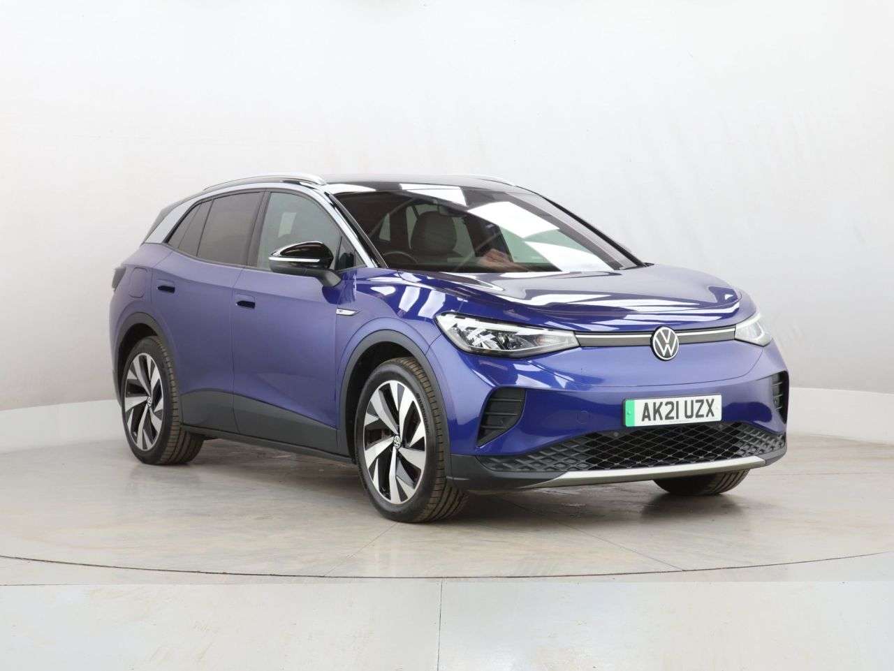 A 2021 VOLKSWAGEN ID4 Pro Performance 77kWh 1ST Edition SUV 5dr Electric Auto (204 ps) A 2021 VOLKSWAGEN ID4 Pro Performance 77kWh 1ST Edition SUV 5dr Electric Auto (204 ps)