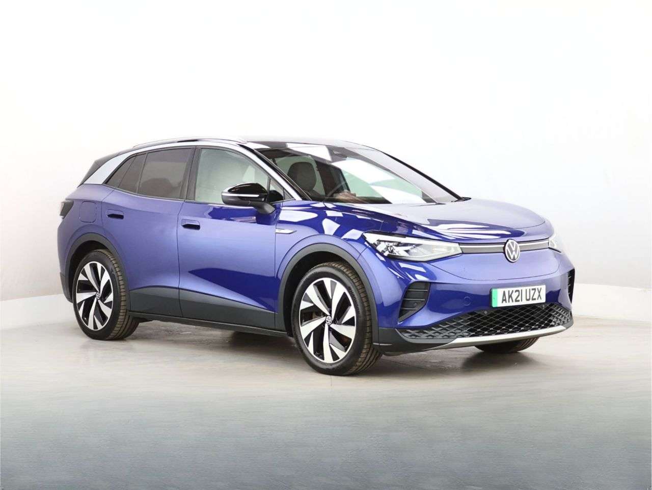 A 2021 VOLKSWAGEN ID4 Pro Performance 77kWh 1ST Edition SUV 5dr Electric Auto (204 ps) A 2021 VOLKSWAGEN ID4 Pro Performance 77kWh 1ST Edition SUV 5dr Electric Auto (204 ps)