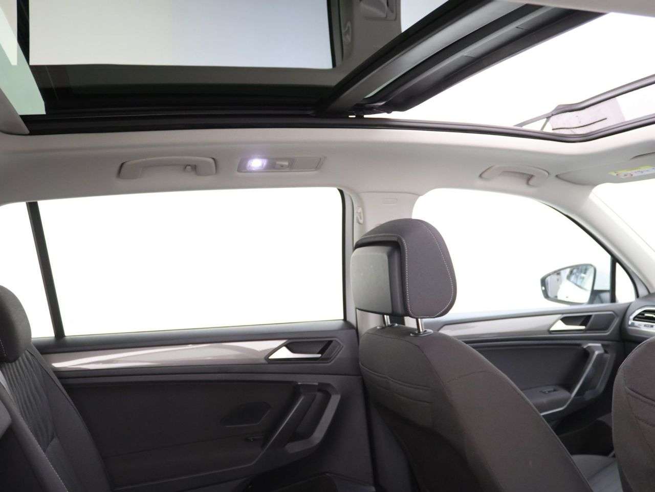 A 2022 VOLKSWAGEN TIGUAN ALLSPACE 1.5 TSI Life SUV 5dr Petrol Manual Euro 6 (s/s) (150 ps) A 2022 VOLKSWAGEN TIGUAN ALLSPACE 1.5 TSI Life SUV 5dr Petrol Manual Euro 6 (s/s) (150 ps)