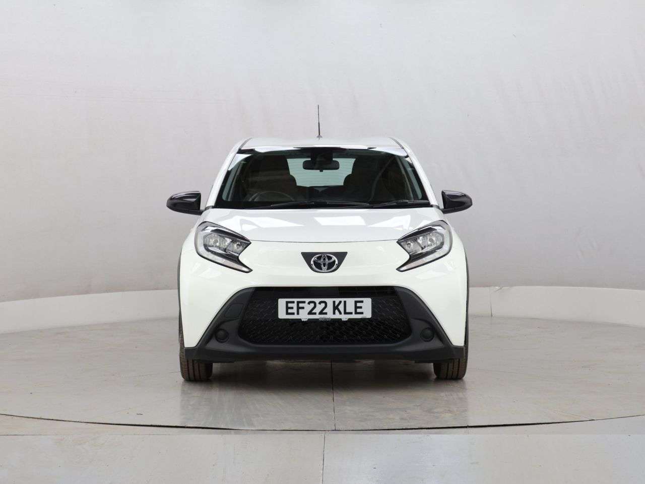 A 2022 TOYOTA AYGO X 1.0 VVT-i Pure Hatchback 5dr Petrol x-shift Euro 6 (s/s) (72 ps) A 2022 TOYOTA AYGO X 1.0 VVT-i Pure Hatchback 5dr Petrol x-shift Euro 6 (s/s) (72 ps)