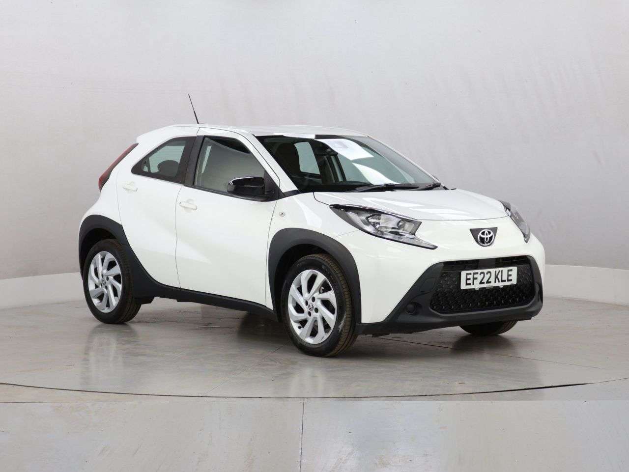 A 2022 TOYOTA AYGO X 1.0 VVT-i Pure Hatchback 5dr Petrol x-shift Euro 6 (s/s) (72 ps) A 2022 TOYOTA AYGO X 1.0 VVT-i Pure Hatchback 5dr Petrol x-shift Euro 6 (s/s) (72 ps)