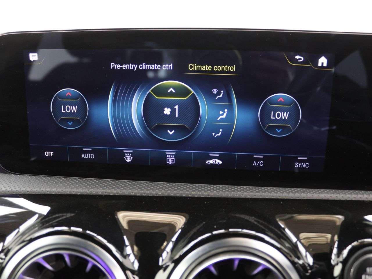 2021 MERCEDES-BENZ A CLASS 2021 MERCEDES-BENZ A CLASS