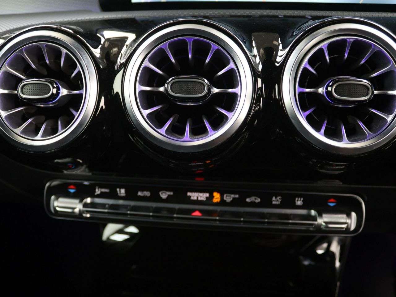 2021 MERCEDES-BENZ A CLASS 2021 MERCEDES-BENZ A CLASS