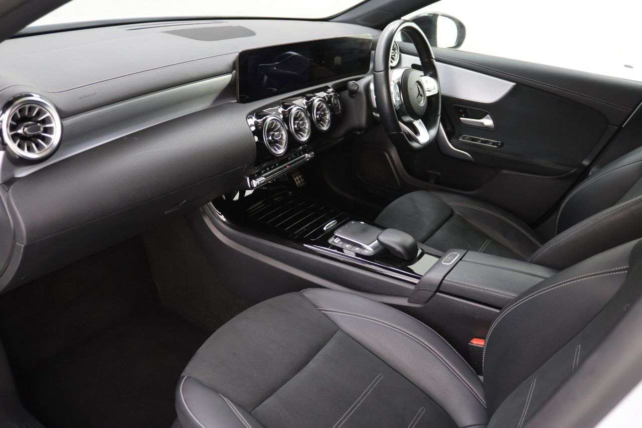 2021 MERCEDES-BENZ A CLASS 2021 MERCEDES-BENZ A CLASS