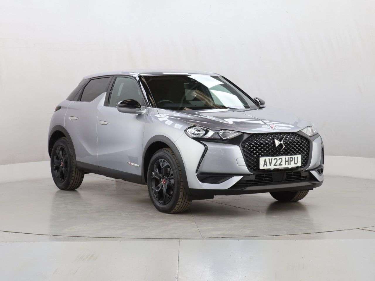 A 2022 DS AUTOMOBILES DS 3 1.2 PureTech Performance Line Crossback 5dr Petrol EAT8 Euro 6 (s/s) (130 p A 2022 DS AUTOMOBILES DS 3 1.2 PureTech Performance Line Crossback 5dr Petrol EAT8 Euro 6 (s/s) (130 p