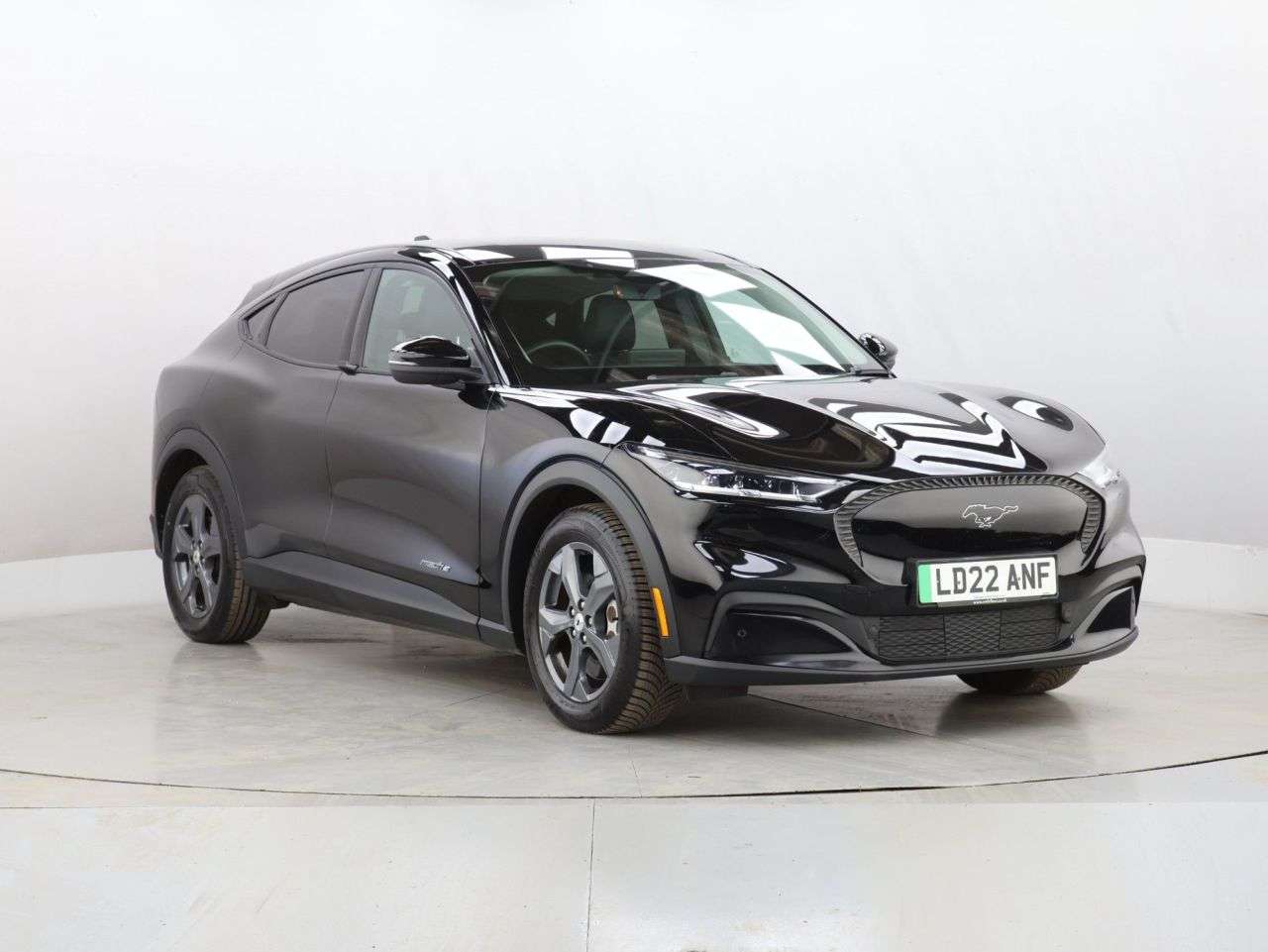 A 2022 FORD MUSTANG MACH-E Standard Range 70kWh SUV 5dr Electric Automatic (269 ps) A 2022 FORD MUSTANG MACH-E Standard Range 70kWh SUV 5dr Electric Automatic (269 ps)