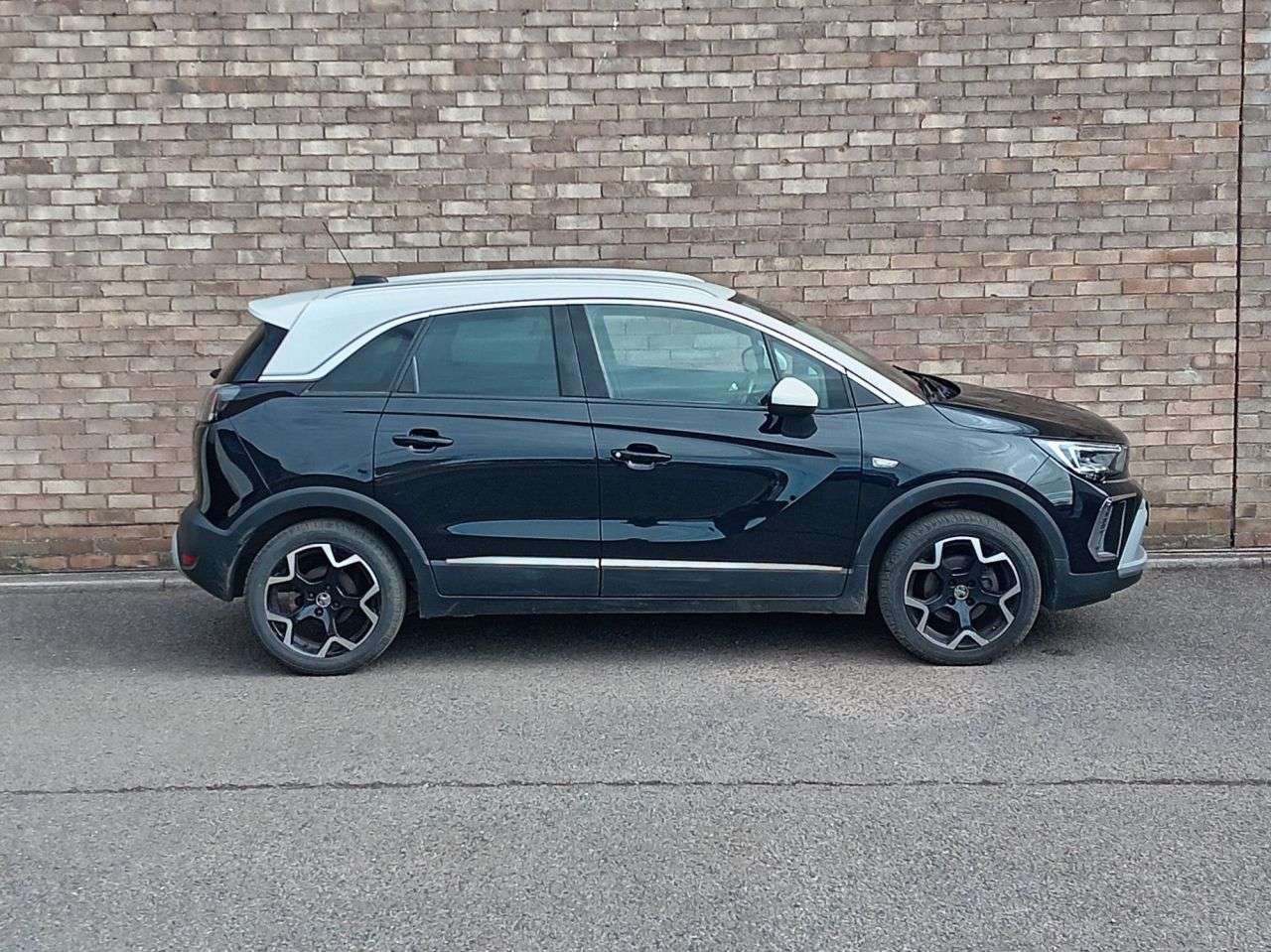 A 2021 VAUXHALL CROSSLAND 1.2 Turbo Ultimate Nav SUV 5dr Petrol Manual Euro 6 (s/s) (130 ps) A 2021 VAUXHALL CROSSLAND 1.2 Turbo Ultimate Nav SUV 5dr Petrol Manual Euro 6 (s/s) (130 ps)