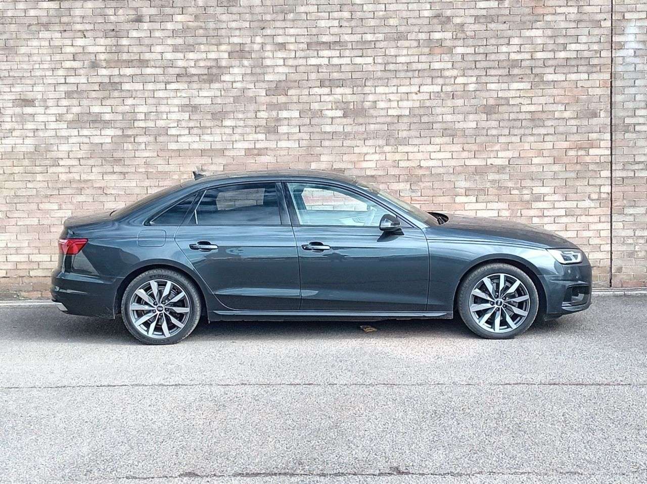 A 2022 AUDI A4 2.0 TFSI 35 Sport Edition Saloon 4dr Petrol Manual Euro 6 (s/s) (150 ps) A 2022 AUDI A4 2.0 TFSI 35 Sport Edition Saloon 4dr Petrol Manual Euro 6 (s/s) (150 ps)