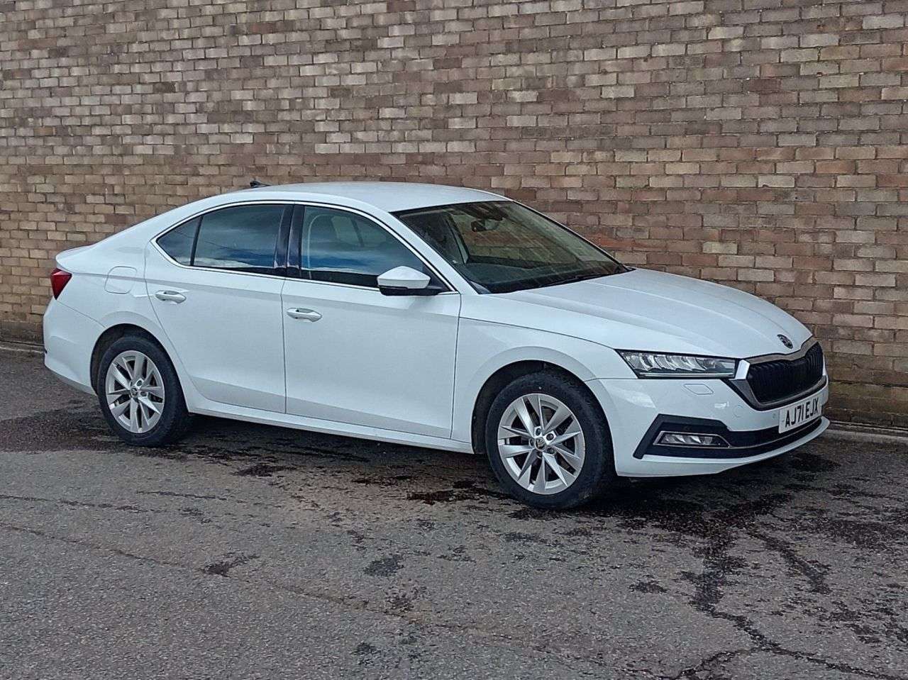 A 2021 SKODA OCTAVIA 1.4 TSI iV 13kWh SE L Hatchback 5dr Petrol Plug-in Hybrid DSG Euro 6 (s/s) A 2021 SKODA OCTAVIA 1.4 TSI iV 13kWh SE L Hatchback 5dr Petrol Plug-in Hybrid DSG Euro 6 (s/s)