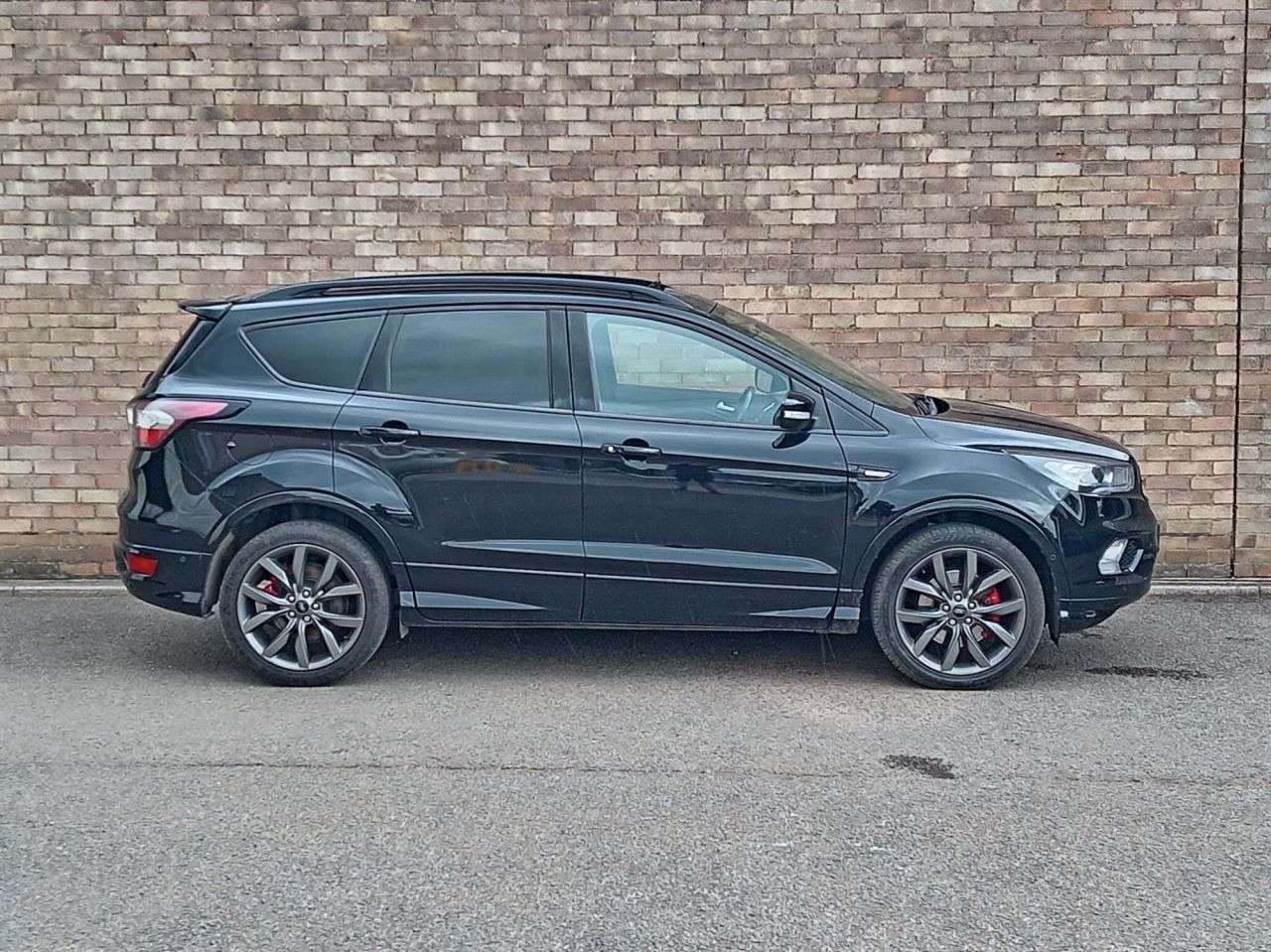 A 2020 FORD KUGA 1.5T EcoBoost ST-Line Edition SUV 5dr Petrol Manual Euro 6 (s/s) (150 ps) A 2020 FORD KUGA 1.5T EcoBoost ST-Line Edition SUV 5dr Petrol Manual Euro 6 (s/s) (150 ps)