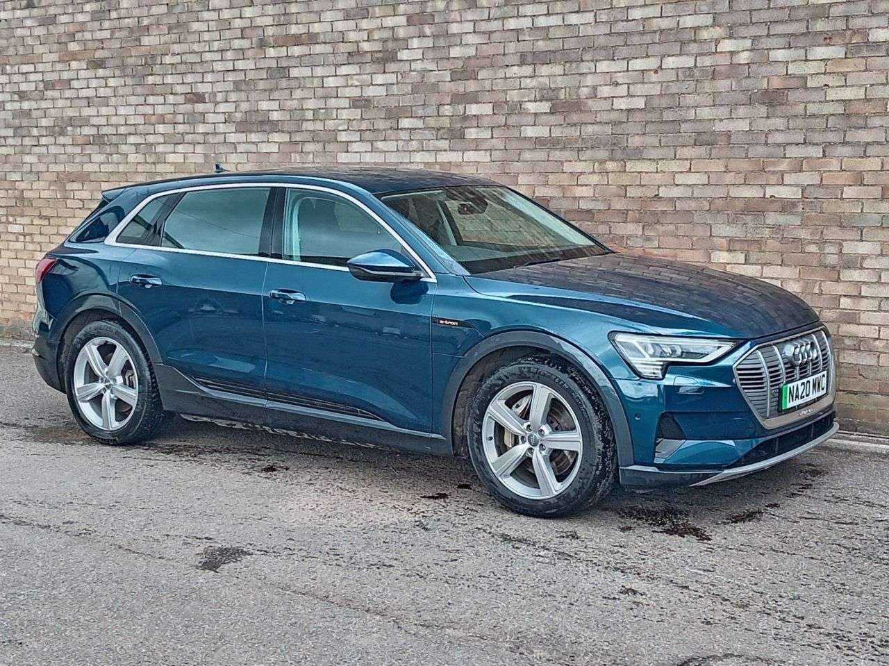 A 2020 AUDI E-TRON 50 Technik SUV 5dr Electric Auto quattro 71.2kWh (313 ps) A 2020 AUDI E-TRON 50 Technik SUV 5dr Electric Auto quattro 71.2kWh (313 ps)