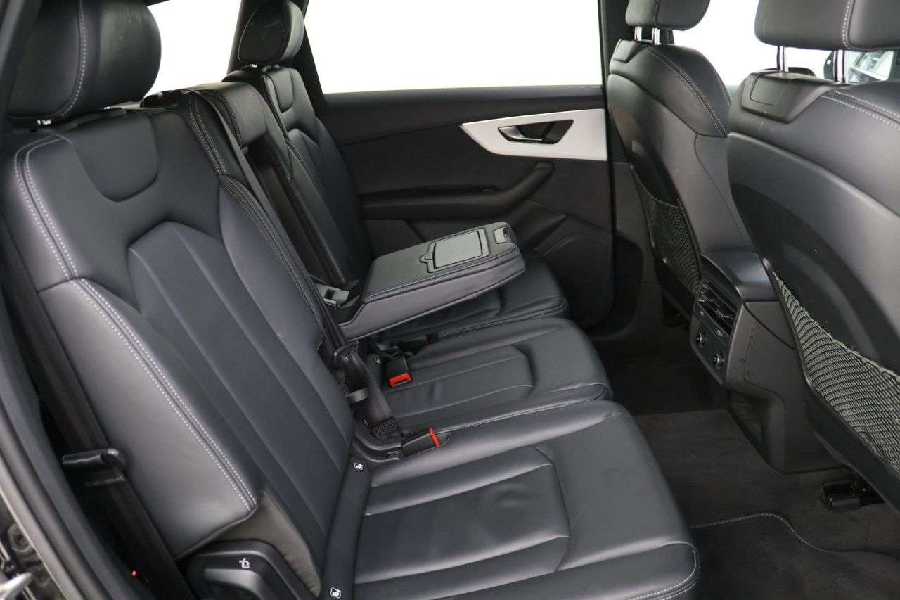 2023 AUDI Q7 2023 AUDI Q7