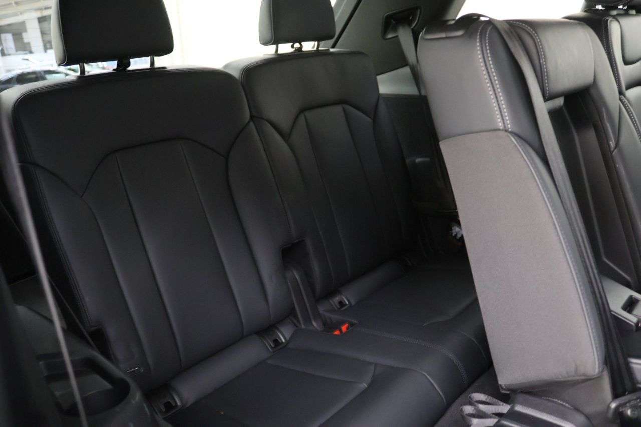 2023 AUDI Q7 2023 AUDI Q7