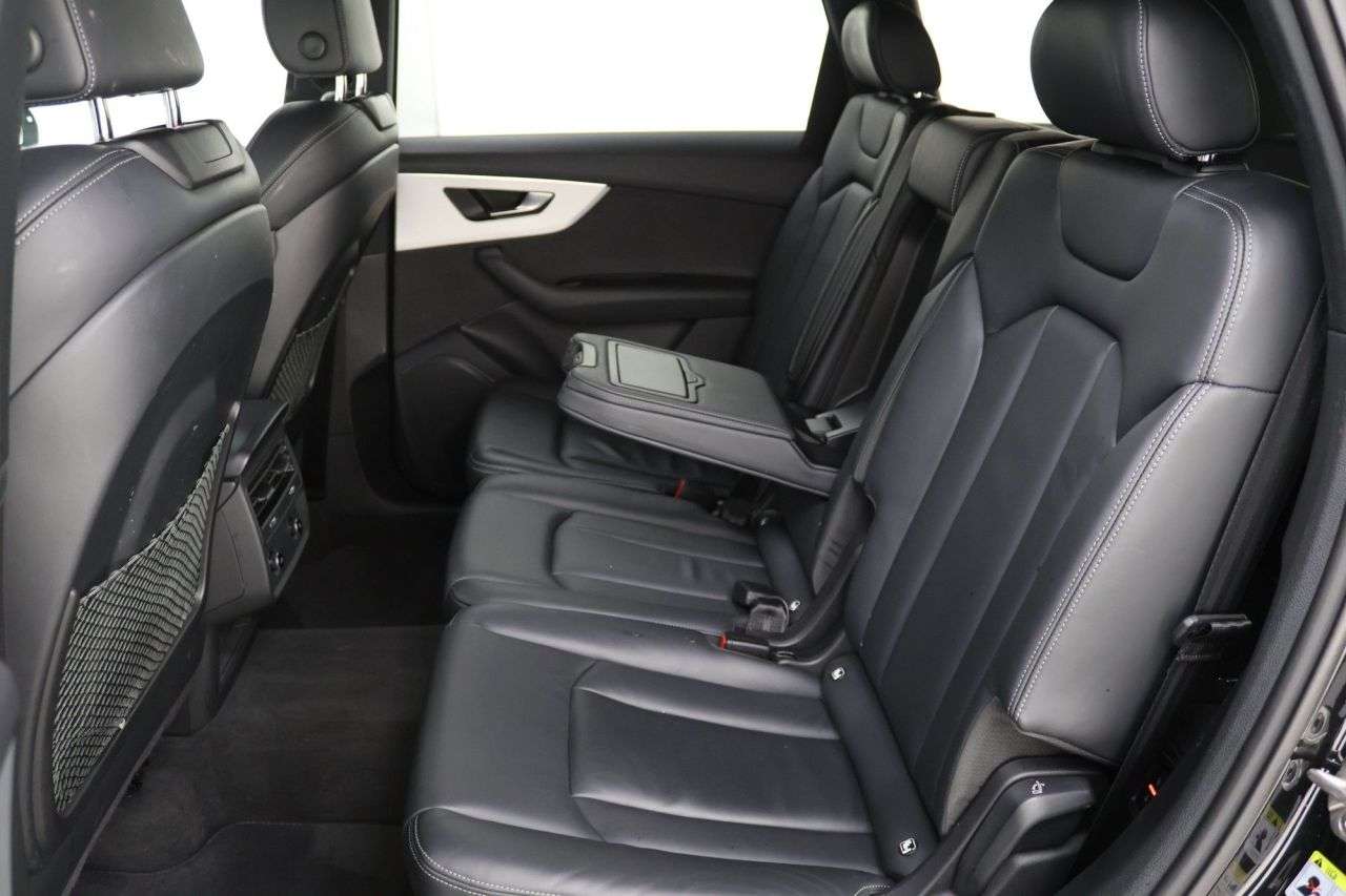 2023 AUDI Q7 2023 AUDI Q7